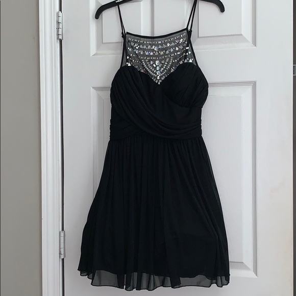 Formal dress - Picture 1 of 2